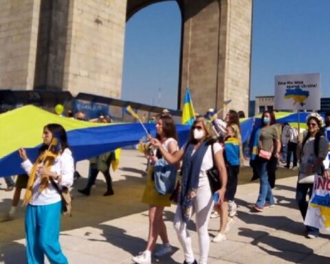 Ukrainians marched to the Angel of Independence in CDMX