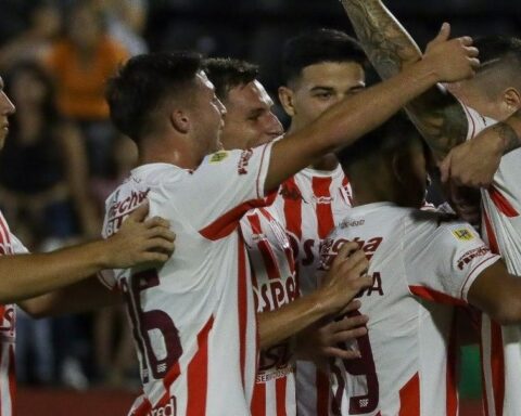 Unión suffers to advance in its debut in the Copa Argentina