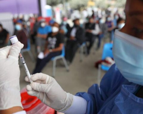 Vaccination against COVID-19 in Peru: more than 28 million 450 have a dose