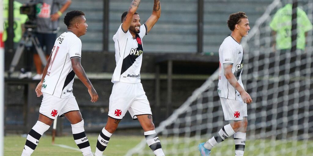 Vasco scores 3-0 at Resende and will face Flamengo in the Carioca semi