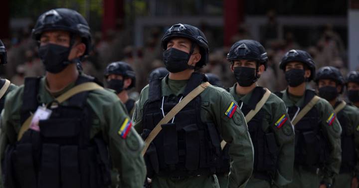 Venezuela deploys numerous troops in Apure, border with Colombia