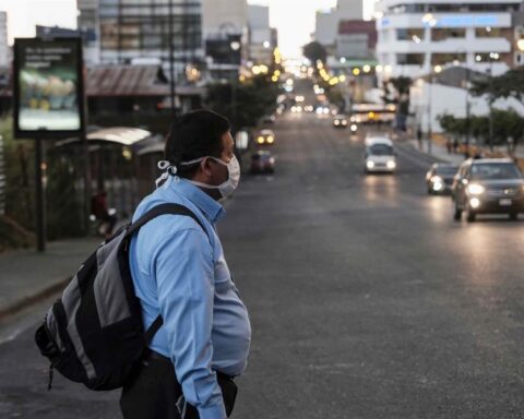 Volatile election in Costa Rica three days before the second round