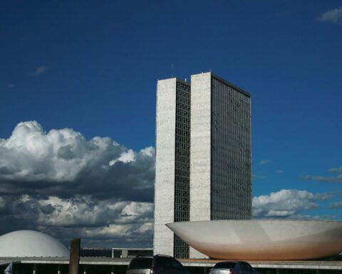 WG of the Chamber of Deputies begins to discuss semi-presidentialism