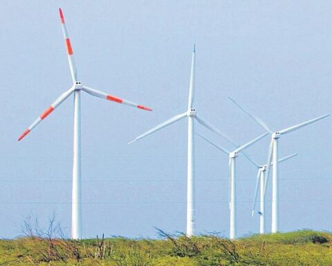 Wind farms prepare their lines for connection