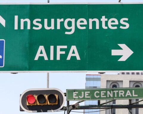 Within hours of the inauguration of the AIFA, users seek information on transfers