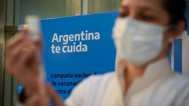 "Argentina exhibits the highest percentages of vaccination on a podium with China and Spain"