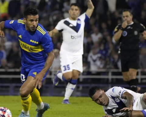 0-0: Boca, draw and controversial VAR