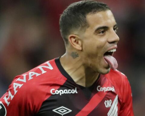 1-0: Paranaense's victory makes them co-leader