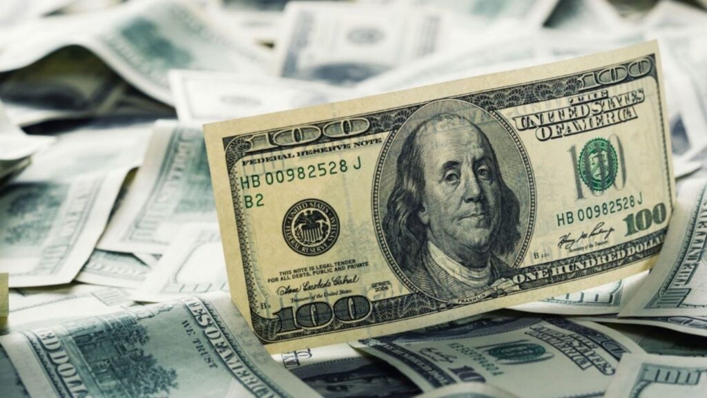 Dollar today: how much is the foreign currency trading for this Monday, April 25