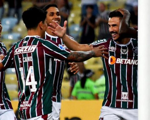 3-0: Fluminense beats Oriente Petrolero