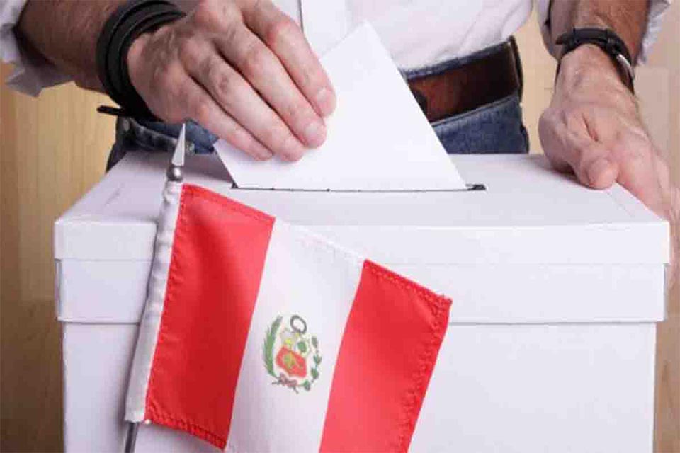 68% of Peruvians want to advance elections to choose a new president and congress