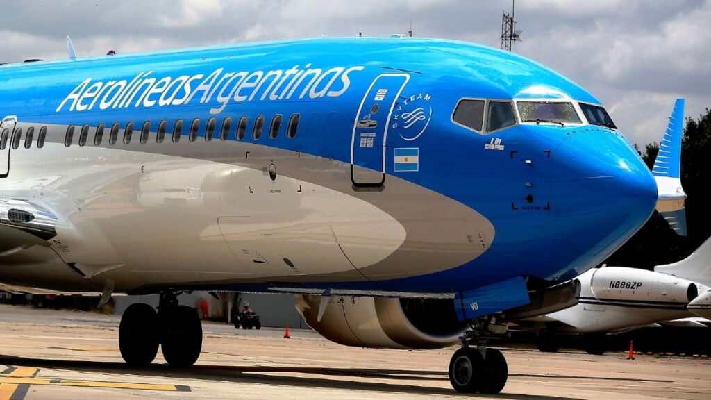 Aerolineas Argentina reports 300 thousand reservations in tickets for Easter