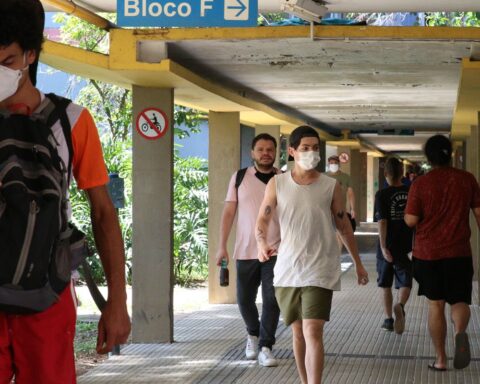 After a pandemic, USP freshmen meet on campus for the 1st time