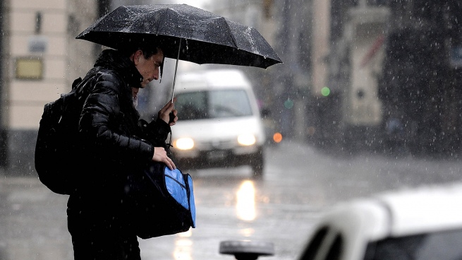 After the intense storm, the rain will continue in AMBA and there are alerts in nine provinces