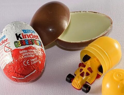 After withdrawing batches of "Kindergarten eggs" with salmonella, closed the Belgian factory of Ferrero