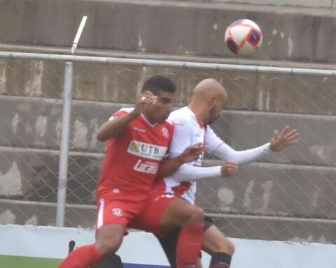 Always Ready-FC Universitario (2-1): double by Riquelme
