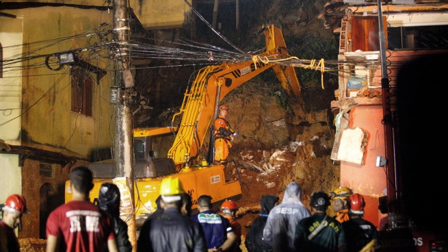 At least 14 dead from strong storms and landslides in Rio de Janeiro