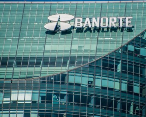 Banorte confirms interest in Banamex and its shares rebound more than 8%