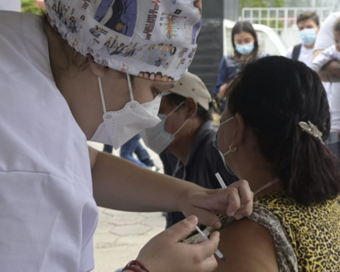 Bolivia registers low numbers of Covid-19 infections and increase in vaccinated