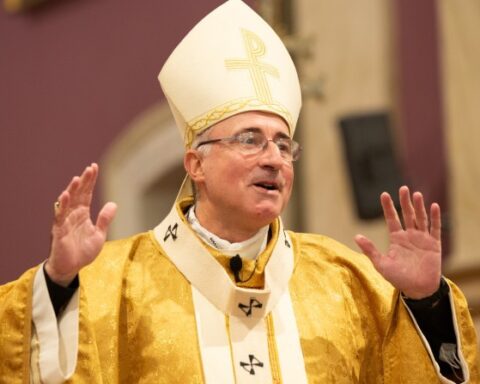 Cardinal Sturla called on the faithful to build peace at Easter Sunday mass