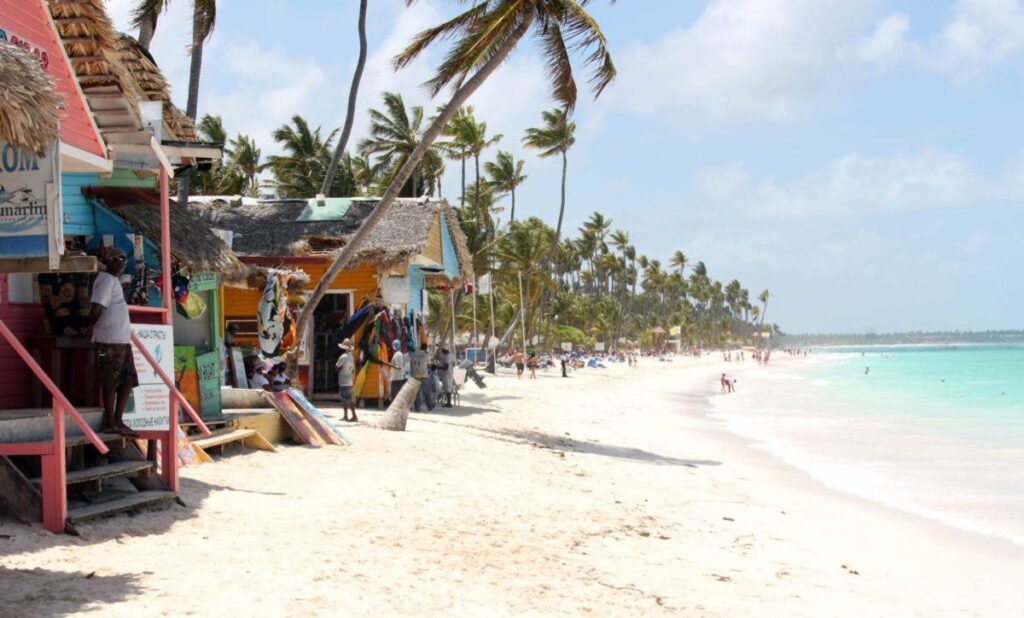 Encantos del Este, desde Boca Chica a Cabo Engaño