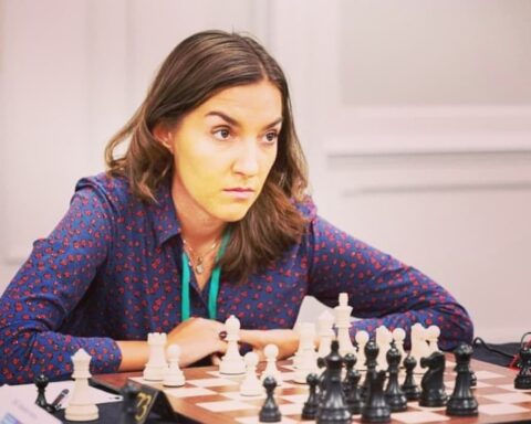 La rumana Irina Bulmaga se coronó en el grupo Premier de la 55 edición del torneo internacional Capablanca in Memóriam de ajedrez. Foto: Tomada de Twitter @IrinaBulmaga