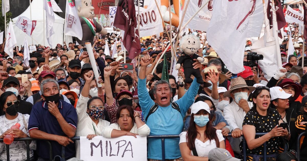 #Chronicle: Electrical reform was a pretext.  Morenista rally pointed to the revocation