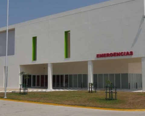 Civics will install indefinite blockades on the route to the north demanding the authorization of the Óscar Urenda hospital