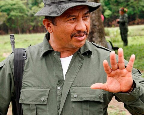 Colombia orders arrest of FARC dissident alias “Gentil Duarte”