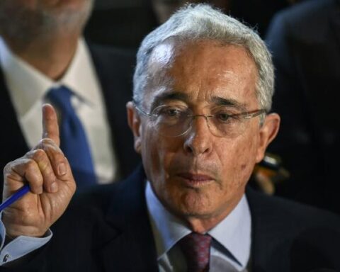 Constitutional Court ratifies Uribe's status as accused in process for witness tampering