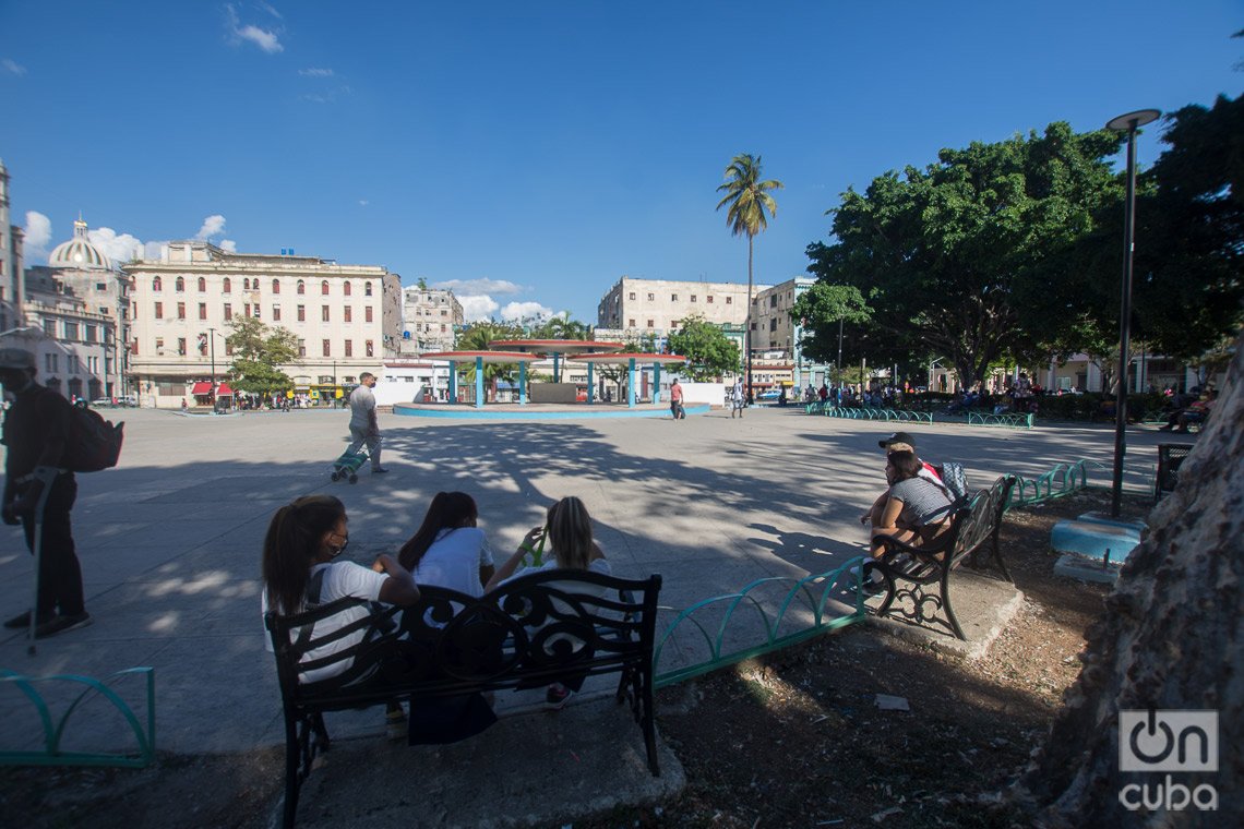 Plazoleta del parque del Curita, en La Habana. Foto: Otmaro Rodríguez.