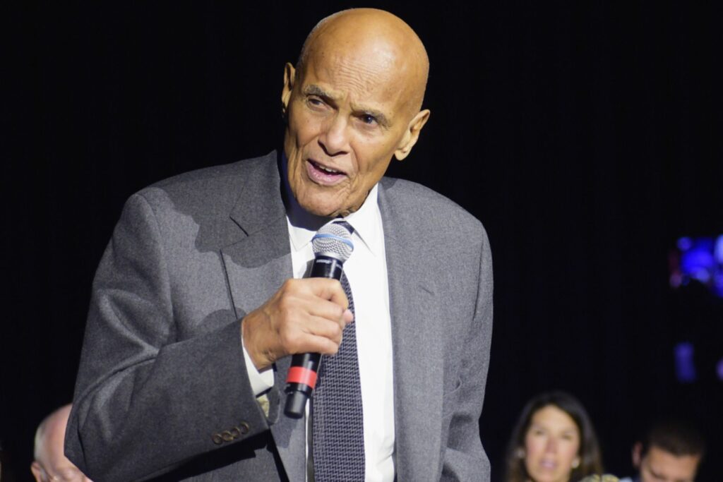 El músico, actor y activista social estadounidense Harry Belafonte. Foto: pagesix.com / Archivo.