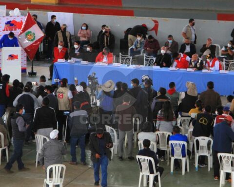 Dialogue table begins in Huancayo with the presence of Ministers of Agriculture, MEF, Interior, Culture and Tourism