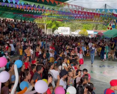 Dissidents attacked the Army in El Tarra, more than 2,500 minors were left in the middle of the combat