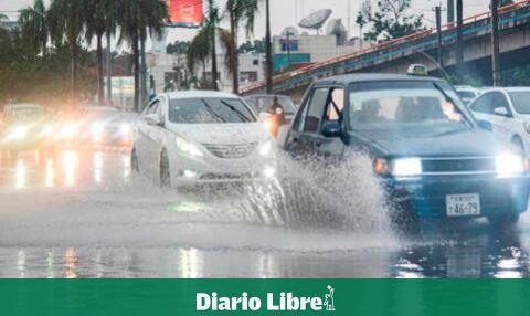 Eight provinces on alert for downpours this Sunday