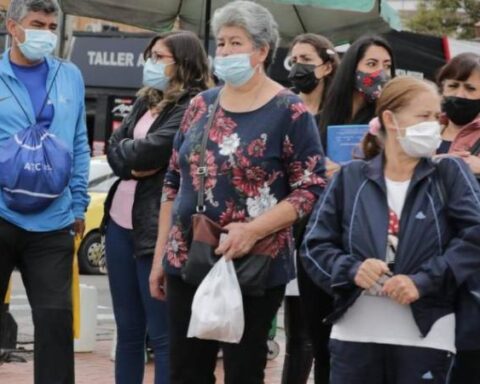 End of the use of masks in closed spaces in some municipalities