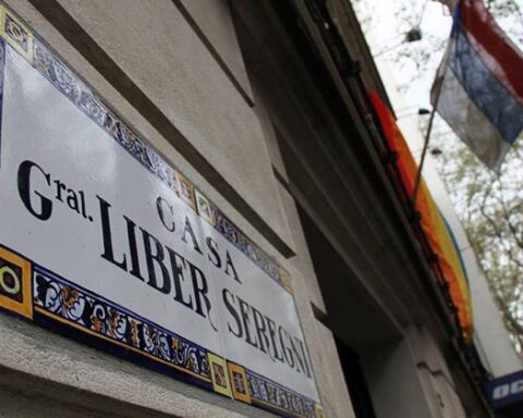 FA presents to the government proposals on employment, wages, pensions and prices