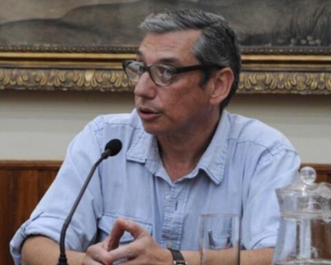 FA questions political activities of Ambassador Carlos Enciso in the framework of the referendum