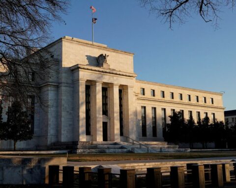 Fed officials "generally agreed" reduce balance by 95,000 million dollars