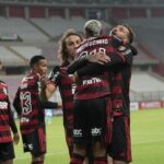 Flamengo gets its first victory and Sao Paulo gives up the lead in Brazil