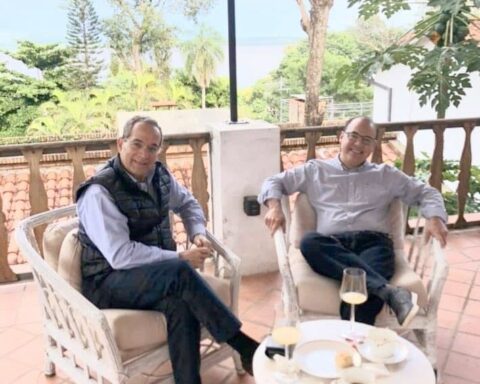 Fleitas and Burt would be talking to join the same presidential project