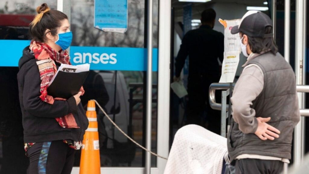 For the Easter holiday, ANSES modified the payment schedule for the month