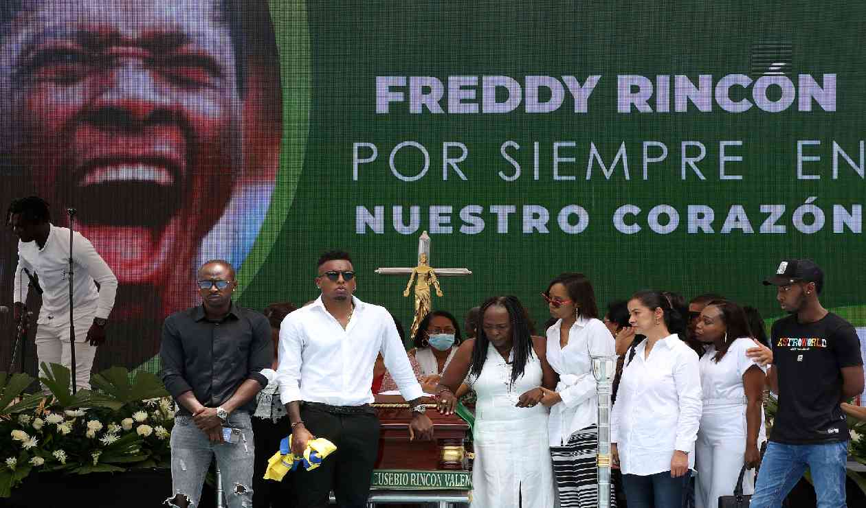 Funeral of Freddy Rincón: With a massive caravan the 'Colossus of Buenaventura' was buried in Cali