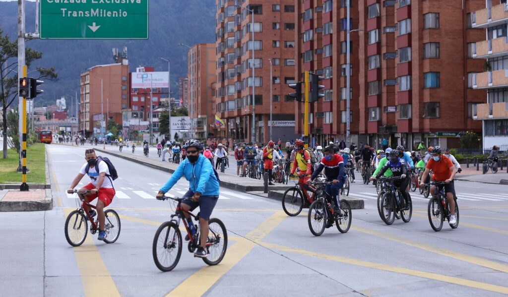 Get your bike ready: this Holy Thursday there will be a cycle path in Bogotá