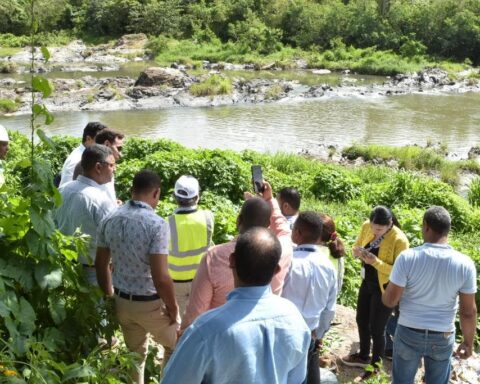 Gobierno inicia saneamiento del río Seibo con alcantarillado sanitario