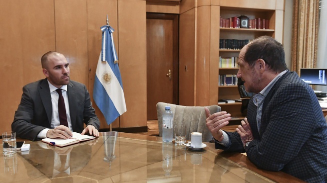 Guzmán met with Basteiro to define the negotiation with Bolivia for gas