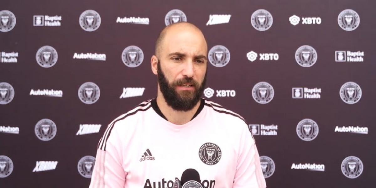 Higuaín denies his father: "If I retire, I will say so"
