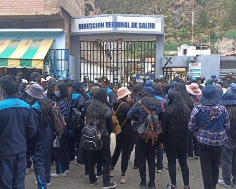 Huancavelica: Protest due to delay in boarding school due to lack of guidelines