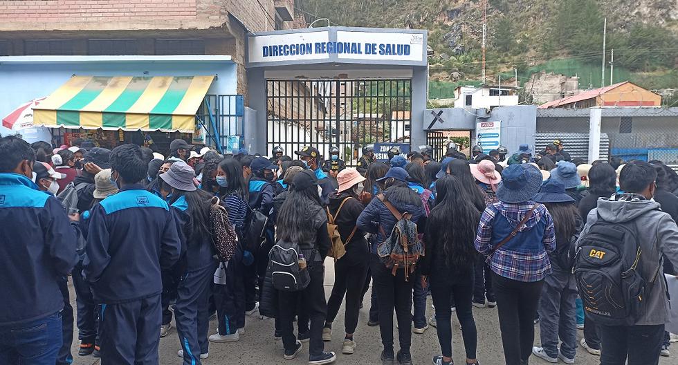 Huancavelica: Protest due to delay in boarding school due to lack of guidelines