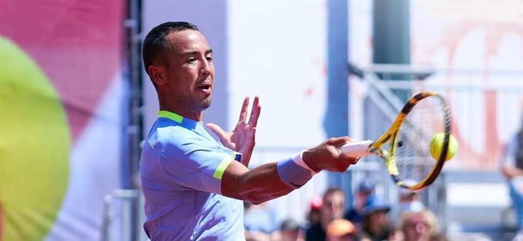 Hugo Dellien defeated Ginard and qualified for the second round of the Barcelona Open